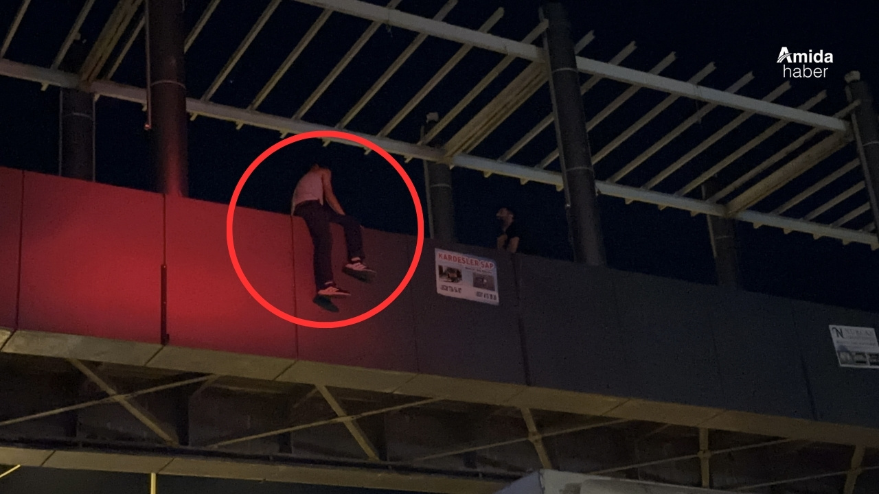 Siverek’te üst geçitten düşen polis memuru yaralandı