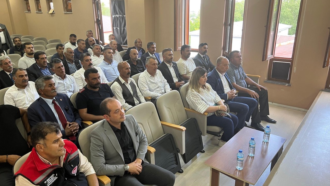Kars'ta  hayvan hastalıkları mücadele toplantısı yapıldı