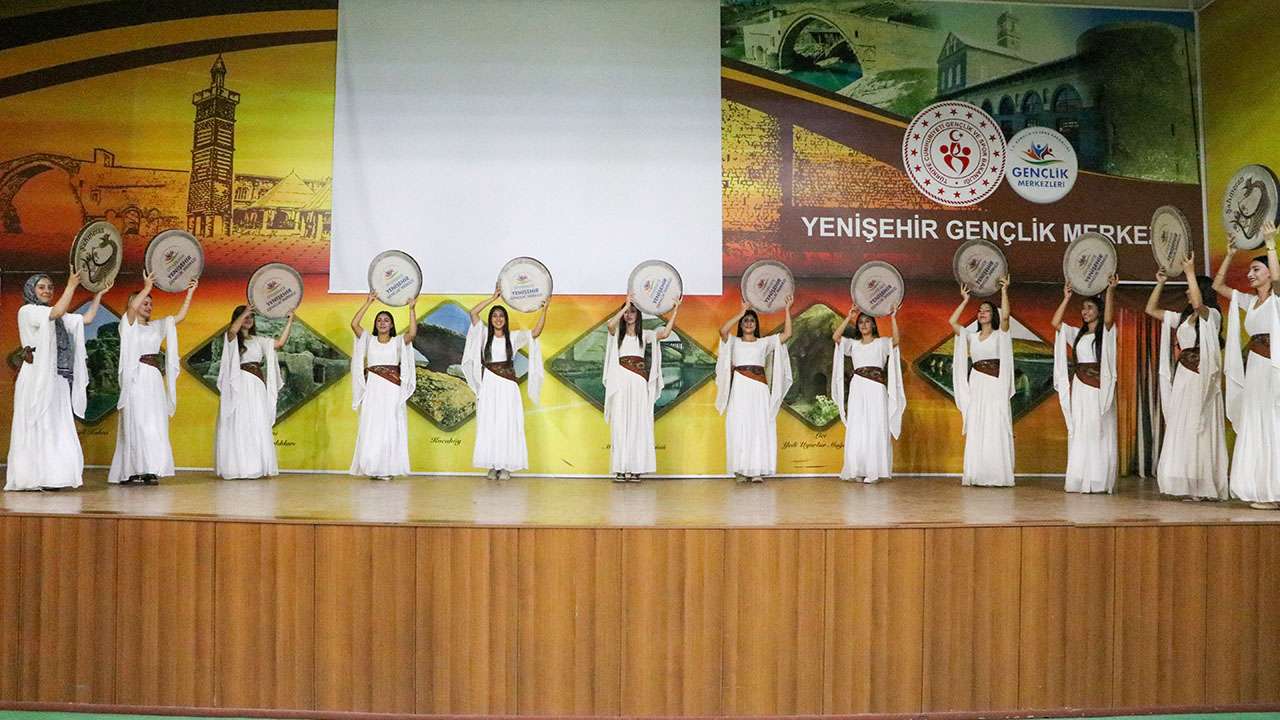 Erbane çalan kızlar Diyarbakır'ın aranan grubu oldu