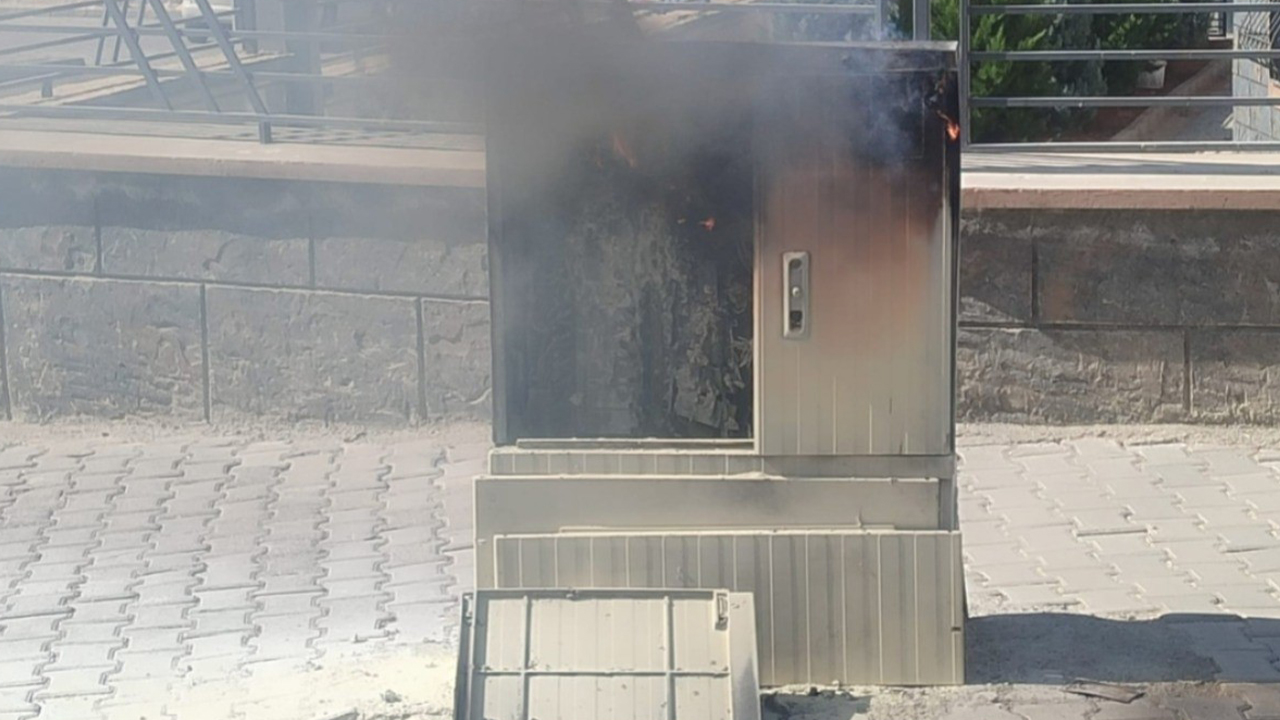 Şanlıurfa'da elektrik panosu alev aldı