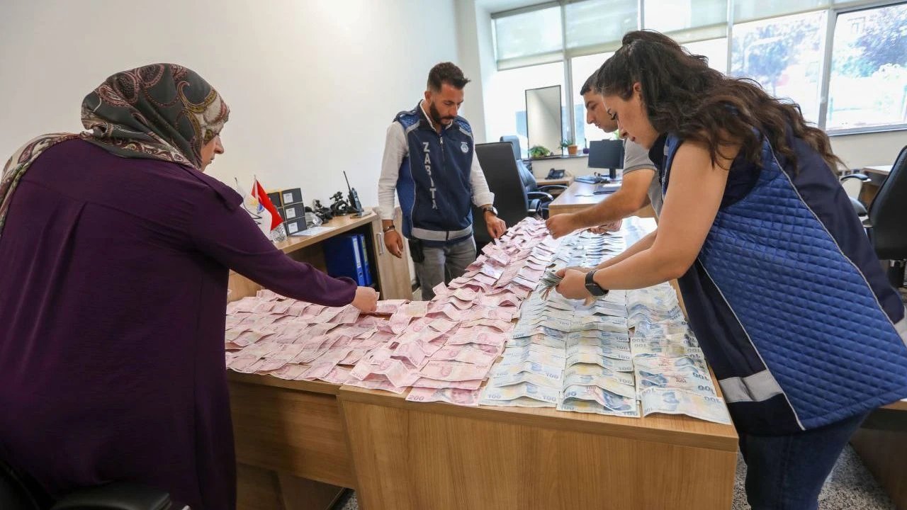 Van'da zabıta dilenci operasyonu: Üzerinden servet çıktı