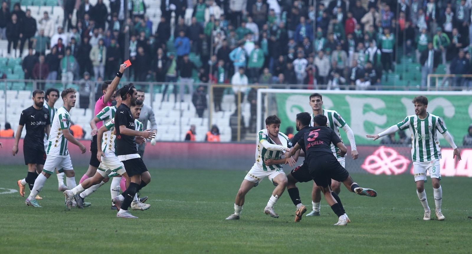 Bursaspor’un cezası açıklandı: Ödül gibi ceza