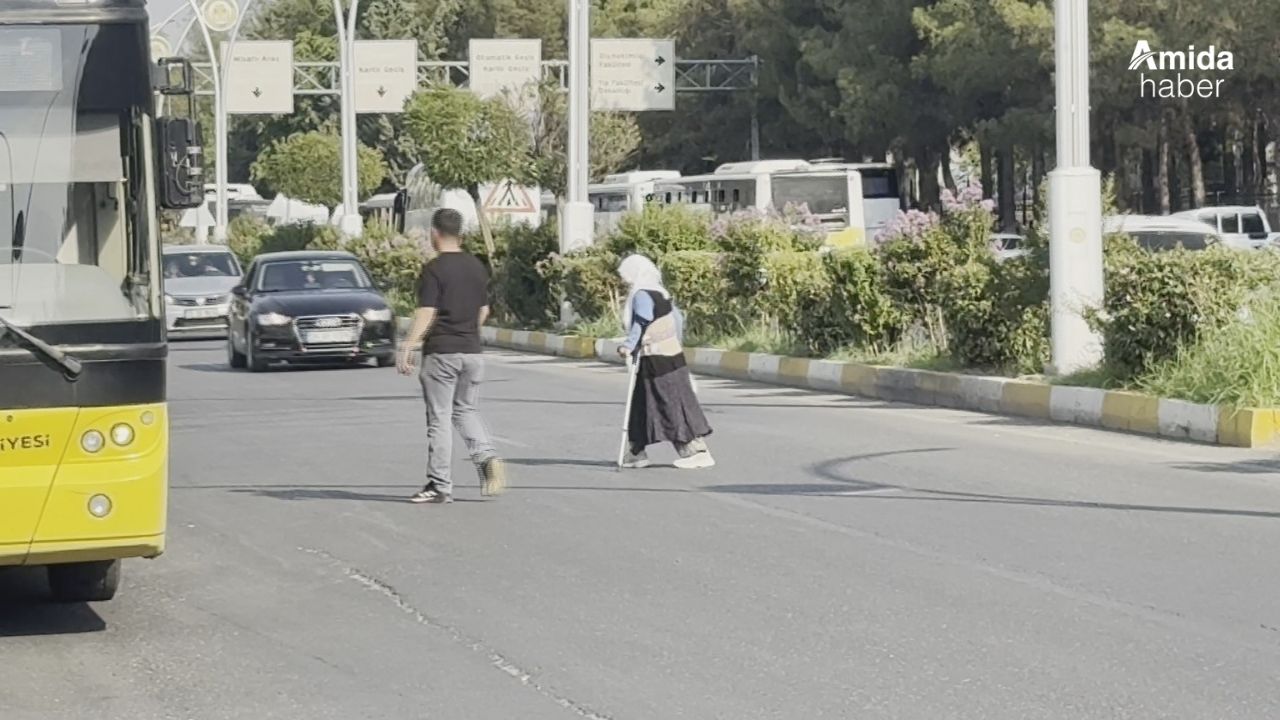Diyarbakır'da kampüs yolları kazaya davetiye çıkarıyor