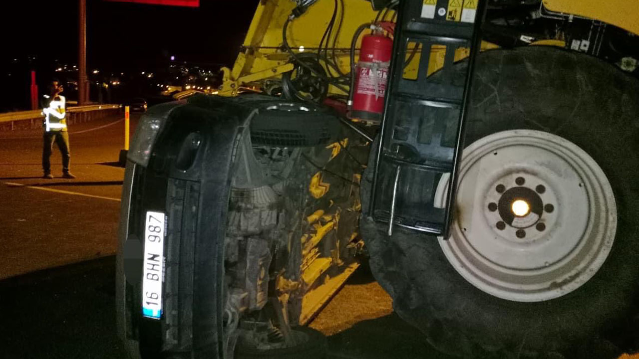 Ağrı’da kamyonet biçerdöverle çarpıştı: 2 kişi yaralandı