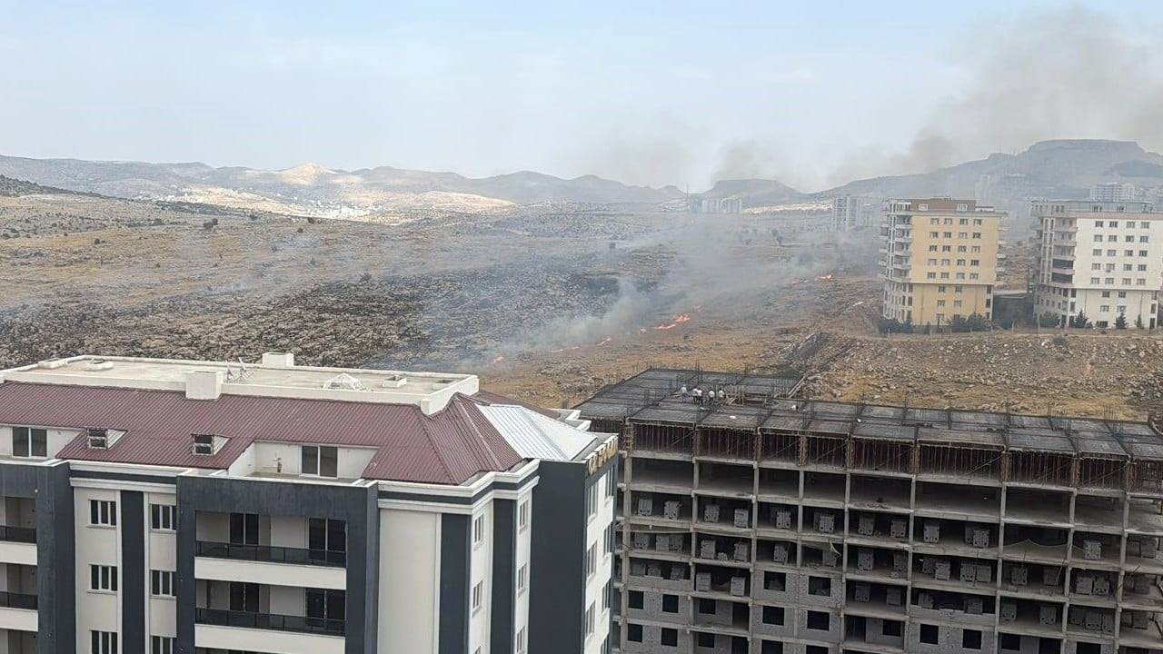 Mardin'deki yangın büyümeden söndürüldü