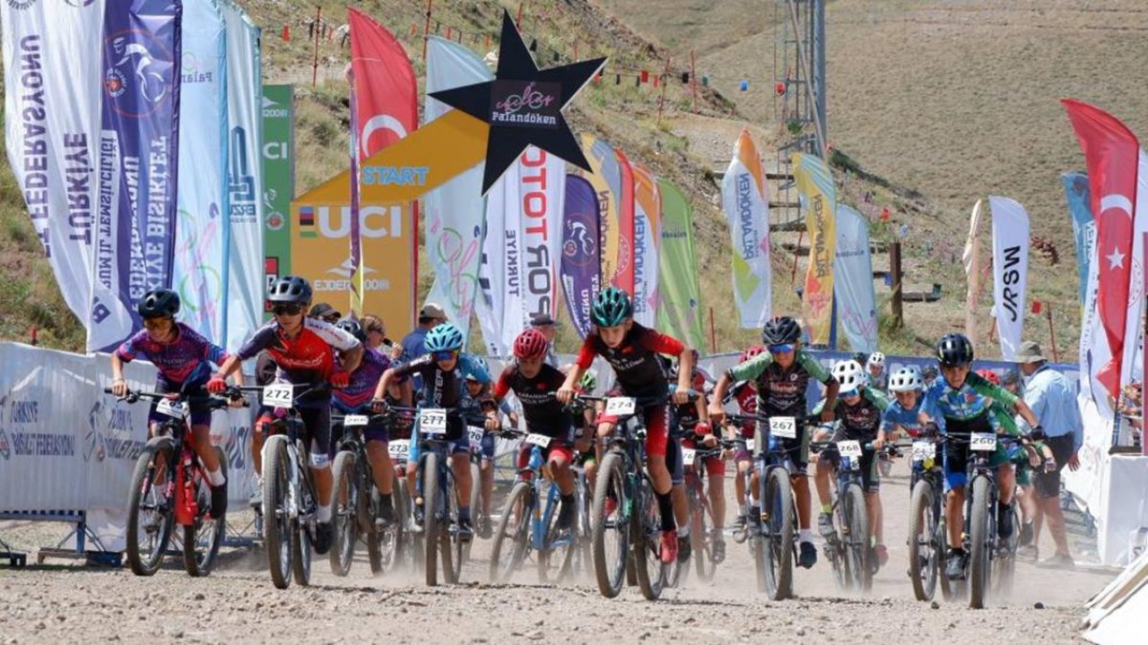 6 ülkeden 210 sporcu Palandöken Dağı'na pedal çevirdi