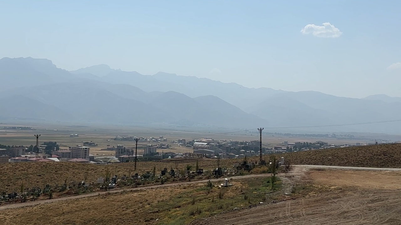 Hakkari’de toz bulutu etkili oldu