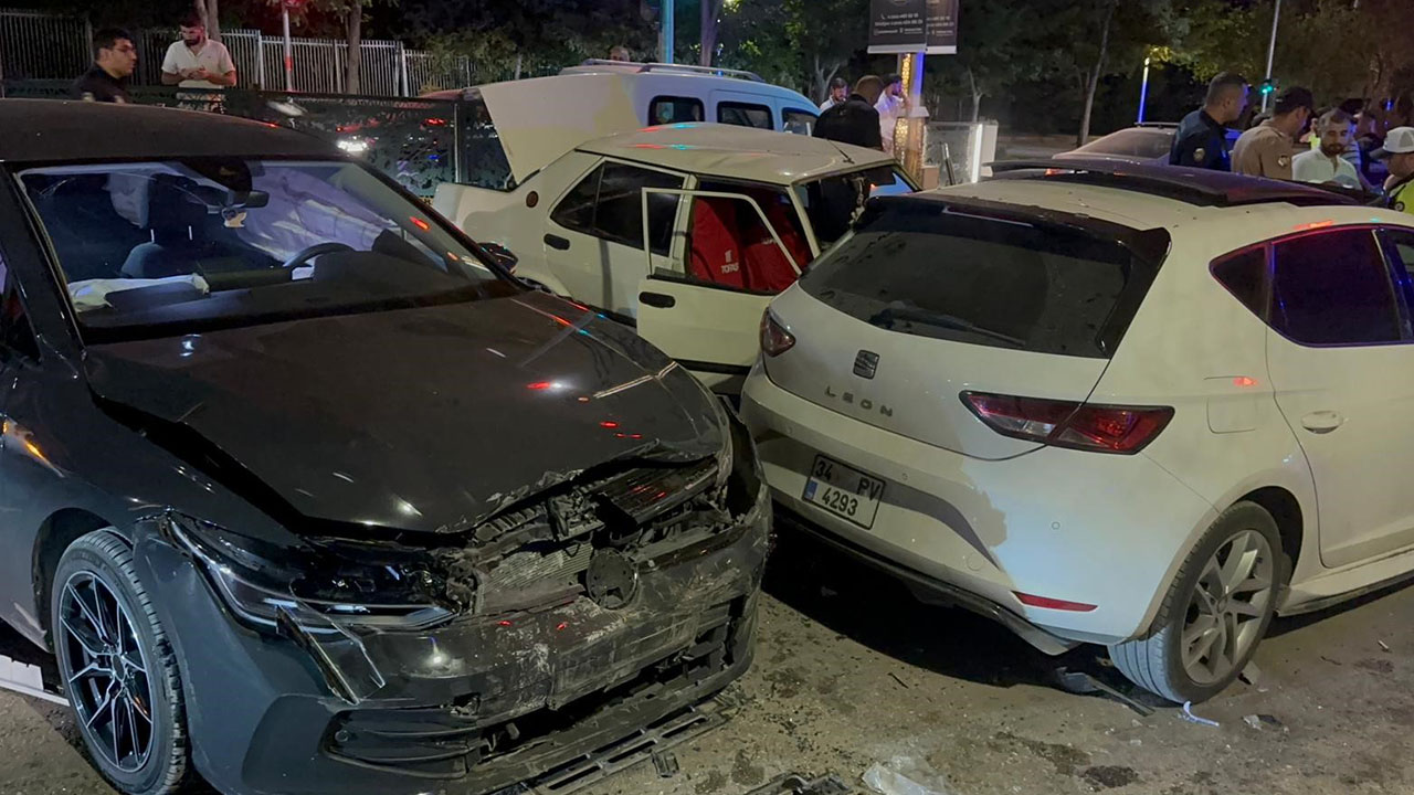 Elazığ’da zincirleme trafik kazası: 4 kişi yaralandı