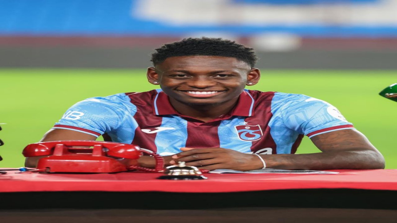 Trabzonspor, Kazeem Olaigbe ile 5 yıllık sözleşme imzaladı