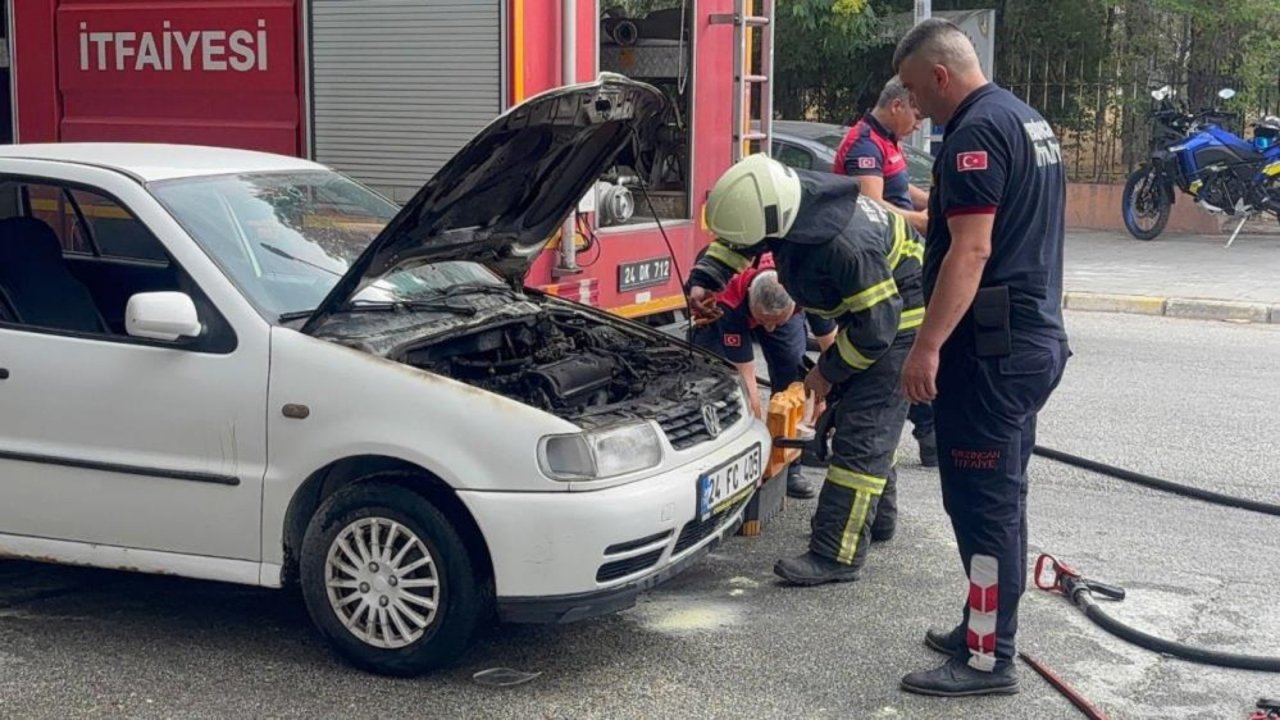 Erzincan: Seyir halindeki araç yandı