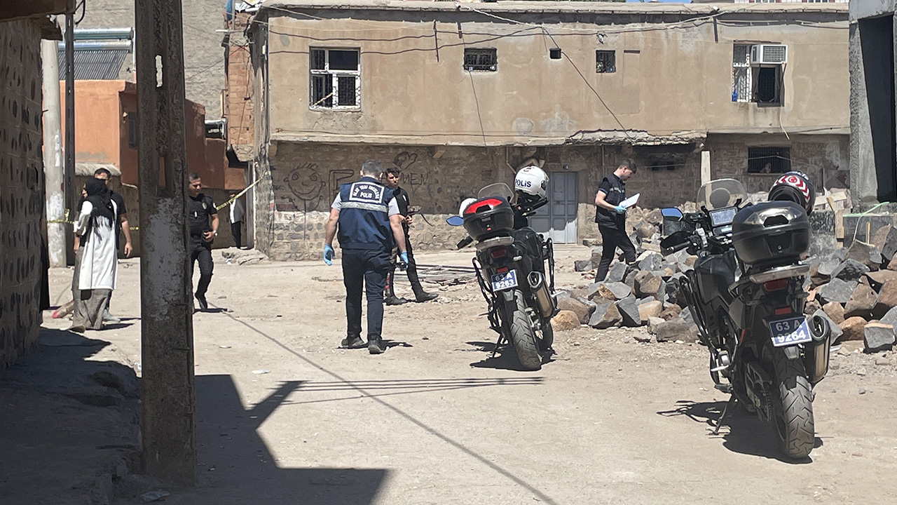Şanlıurfa'da silahlı bıçaklı kavga: 2 yaralı