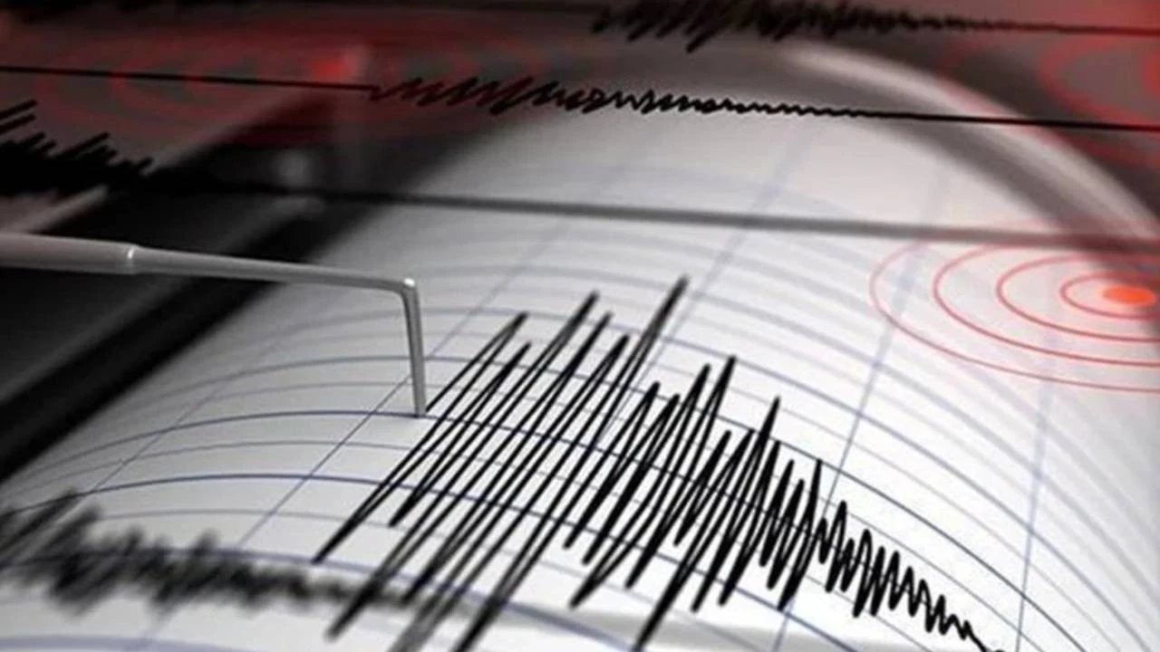 Balıkesir'de korkutan deprem!