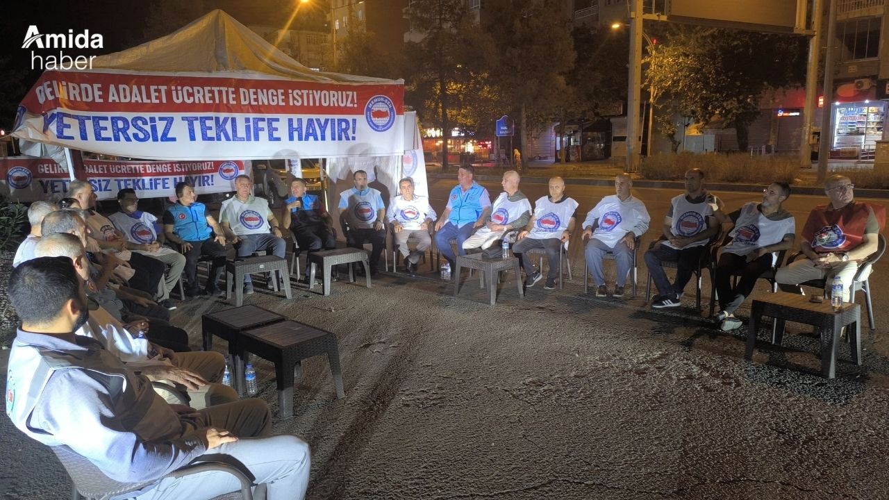 Diyarbakır’da memur emeklileri oturma eylemi başlattı