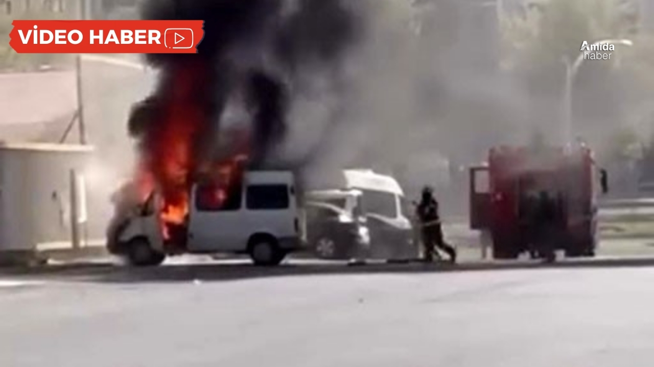 Diyarbakır’da minibüs yangını