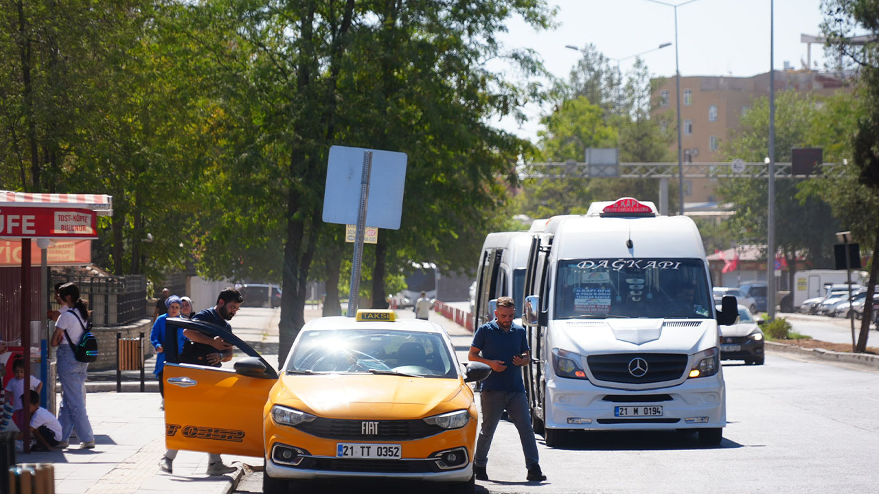 Diyarbakır’da araçlara kamera ve takip sistemi şartı: Tarih verildi