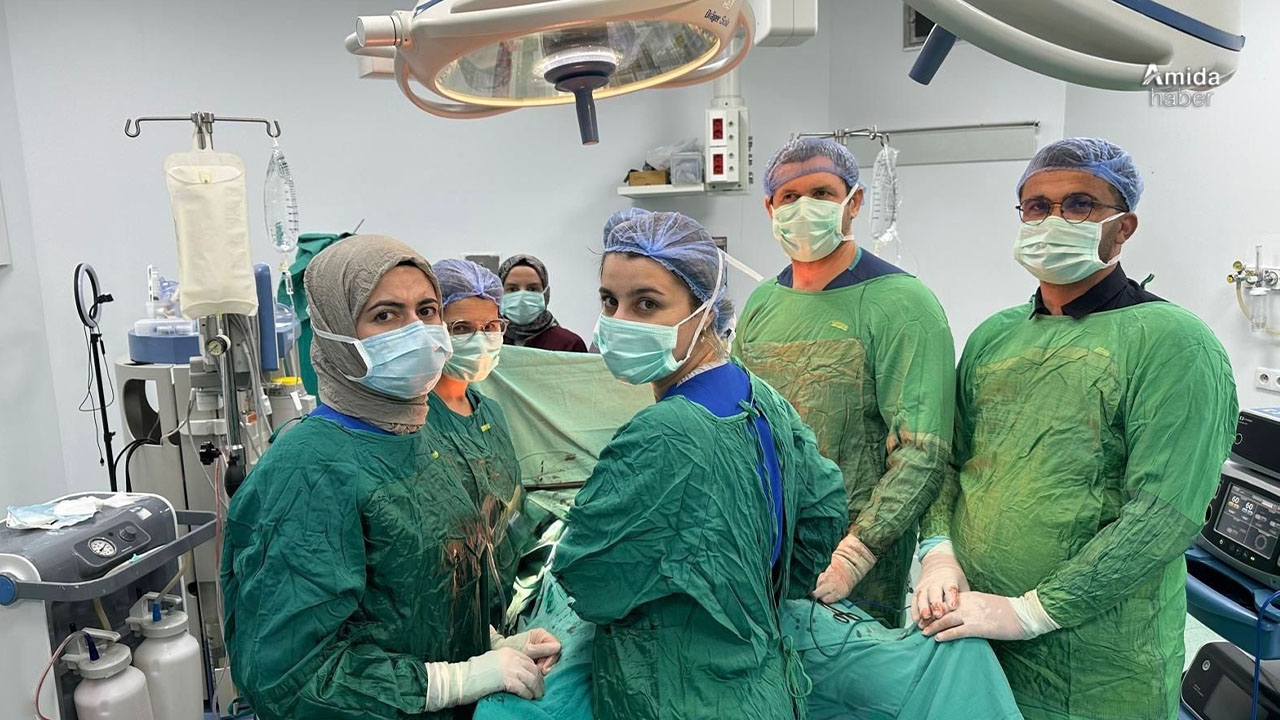Diyarbakır’da kadının karnından 6,5 kilo kitle çıkarıldı