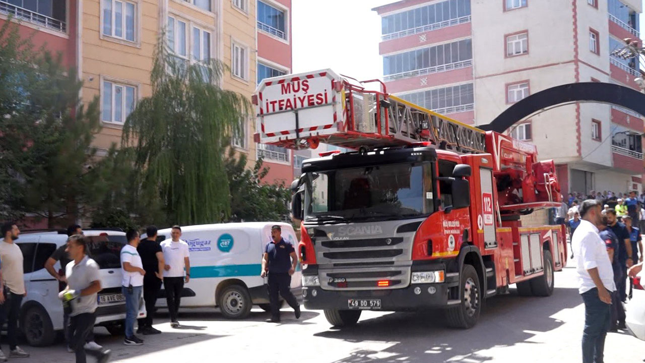 Muş'ta apartman yangını: 6 kişi hastaneye kaldırıldı