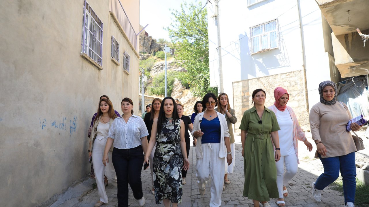 Diyarbakır’daki ilçe belediyeleri kadına şiddete karşı birleşti