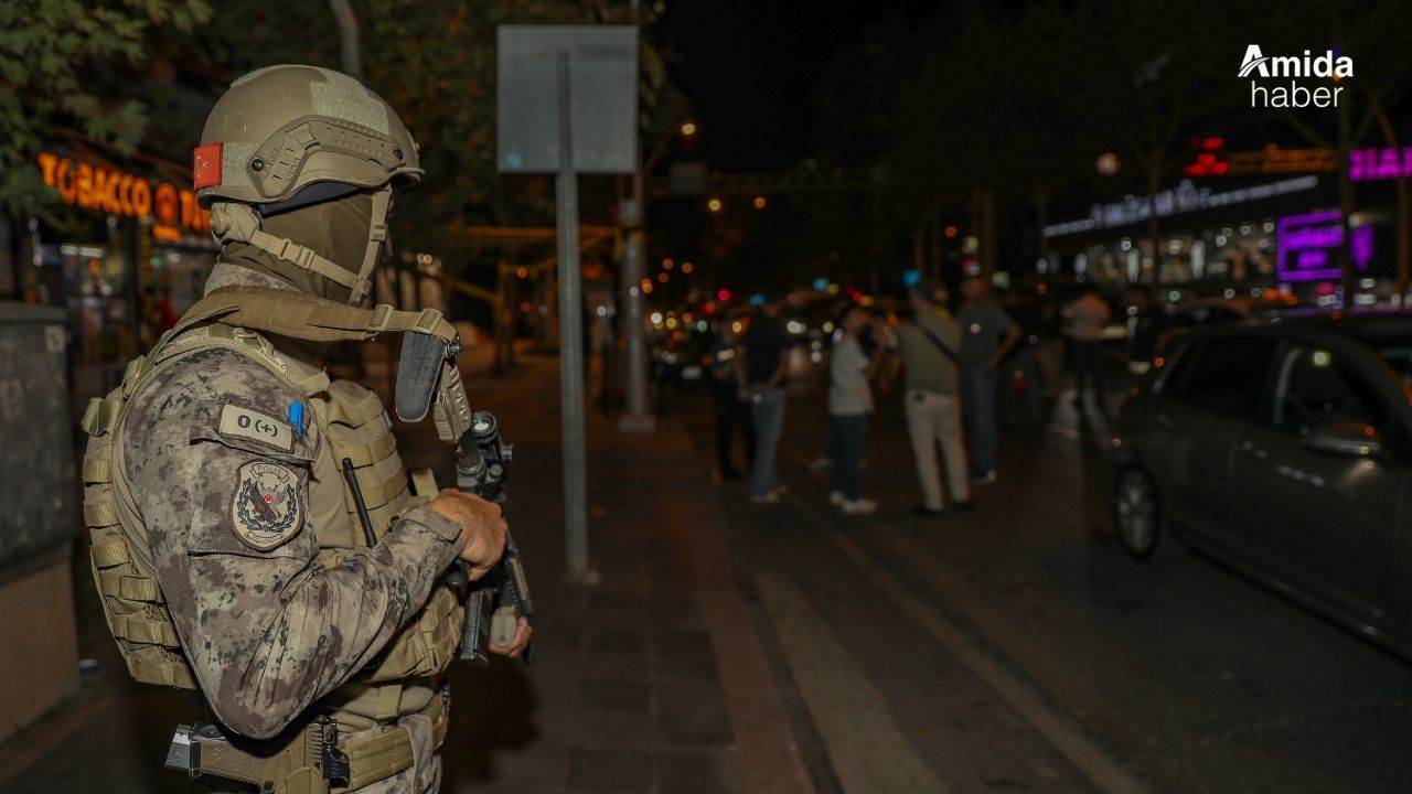 Diyarbakır polisi 45 sokağı kapattı: Çok sayıda gözaltı