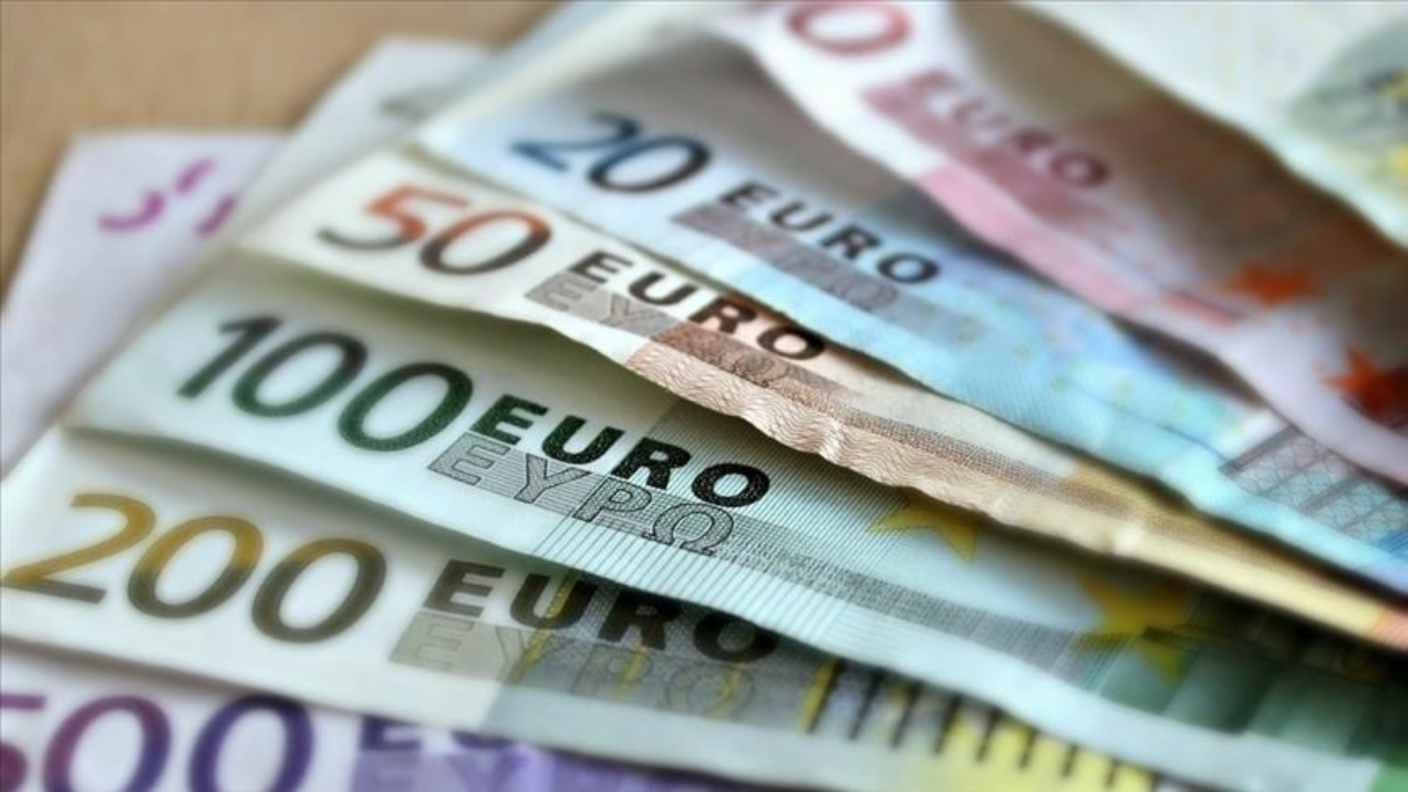 Euro rekor kırdı: 48 TL'yi aştı