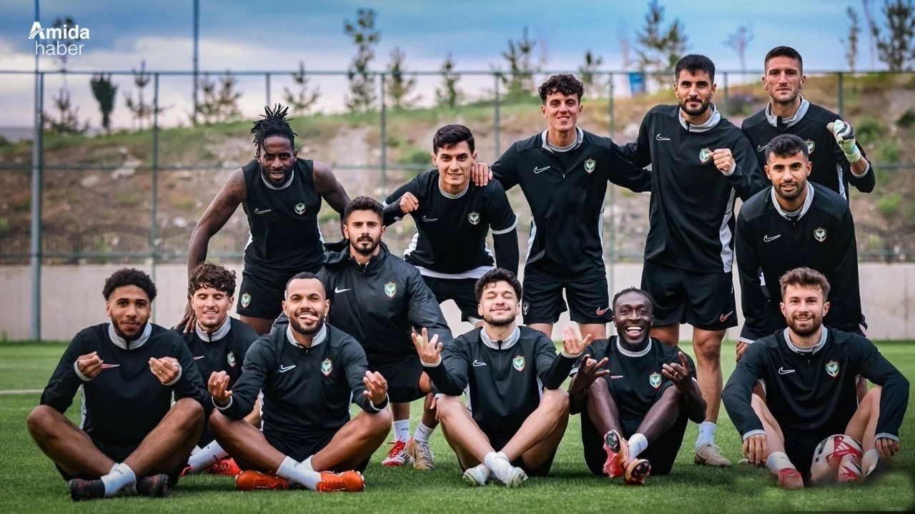 Amedsporlu futbolcular maç öncesi meydana gidecek