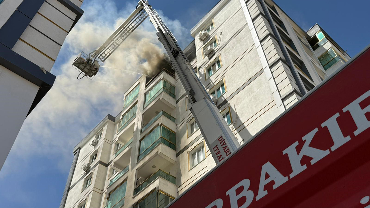 Diyarbakır’da yangın paniği: 8 katlı bina tahliye edildi