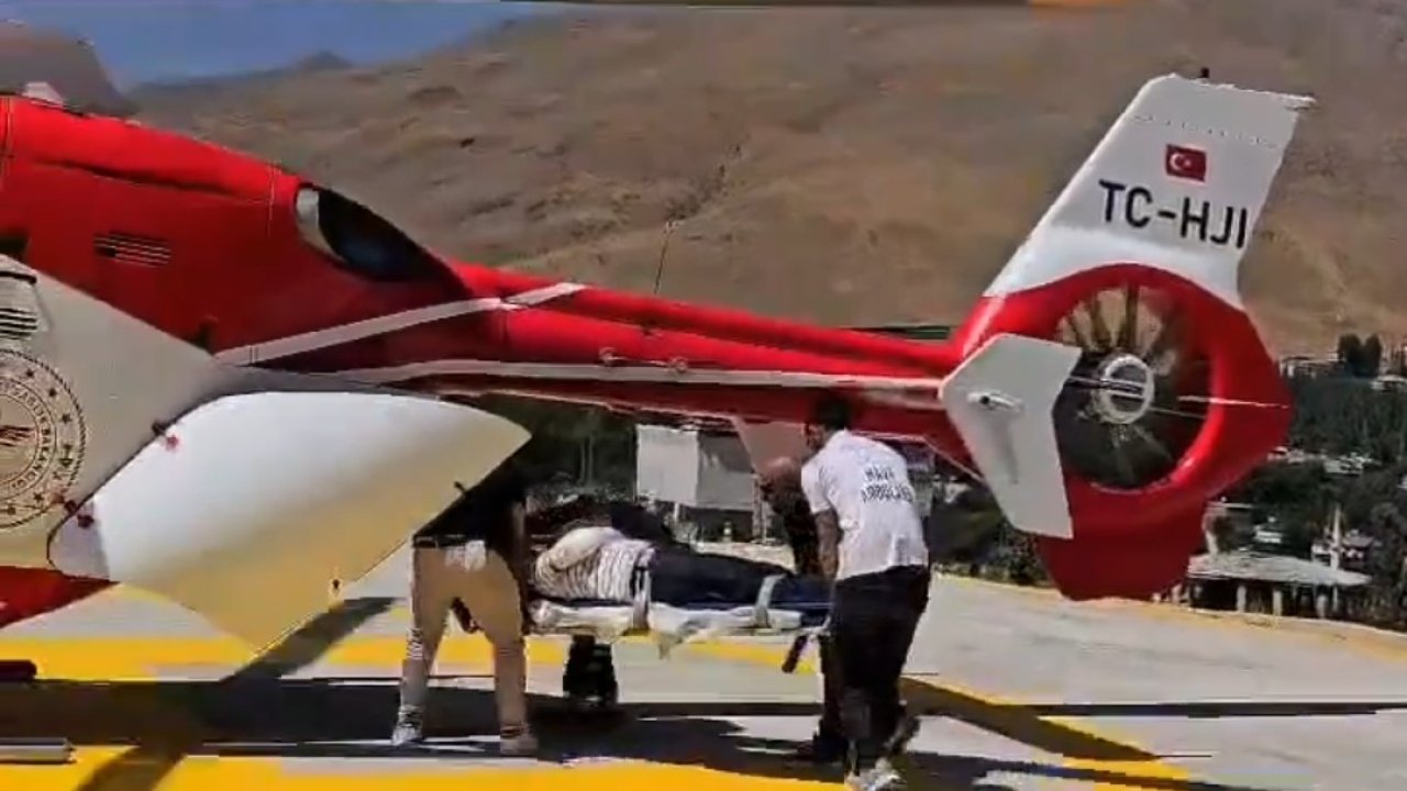 Van’da kol kırığı hastası ambulans helikopterle sevk edildi