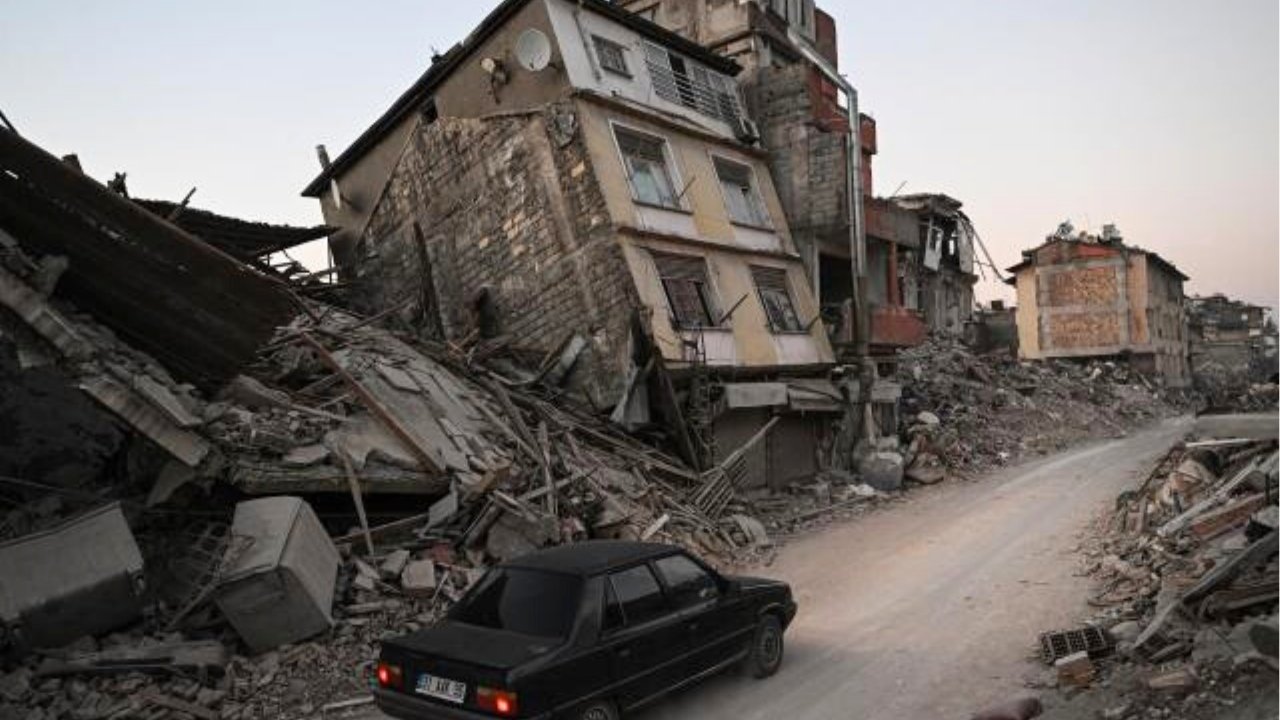 Tiyatroculardan çağrı: Sahne istiyoruz