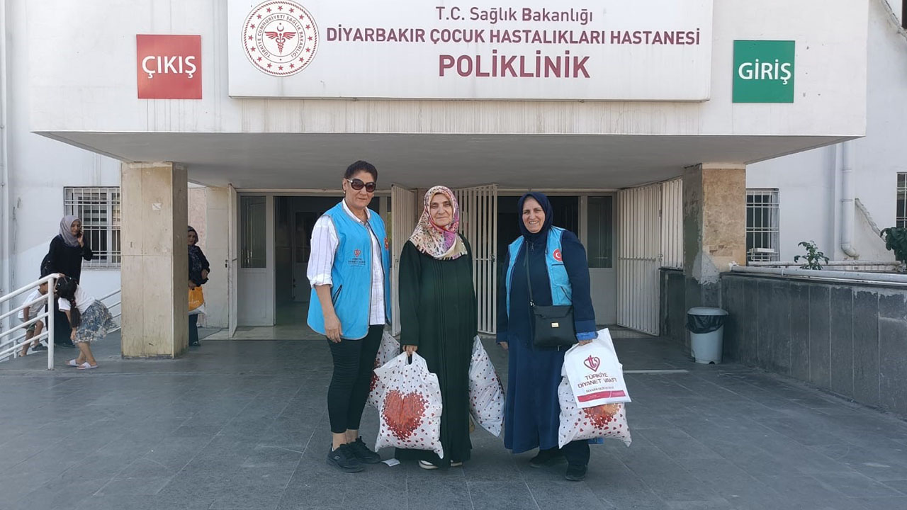 Diyarbakır İl Müftülüğünden bebeklere hediye