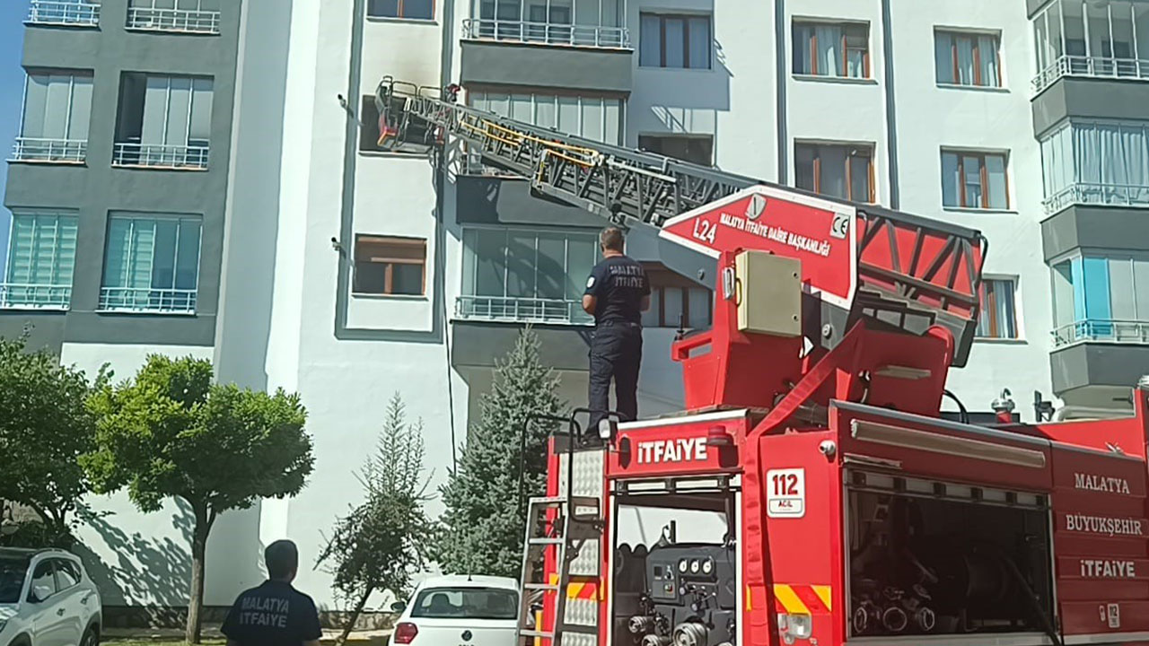 Malatya'da ev yangını paniğe neden oldu