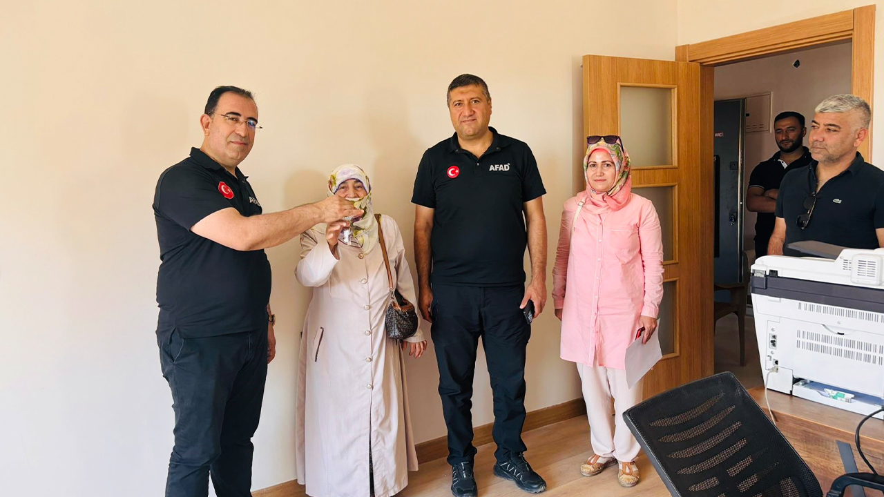 Elazığ’da 36 bin konut hak sahiplerine teslim edildi