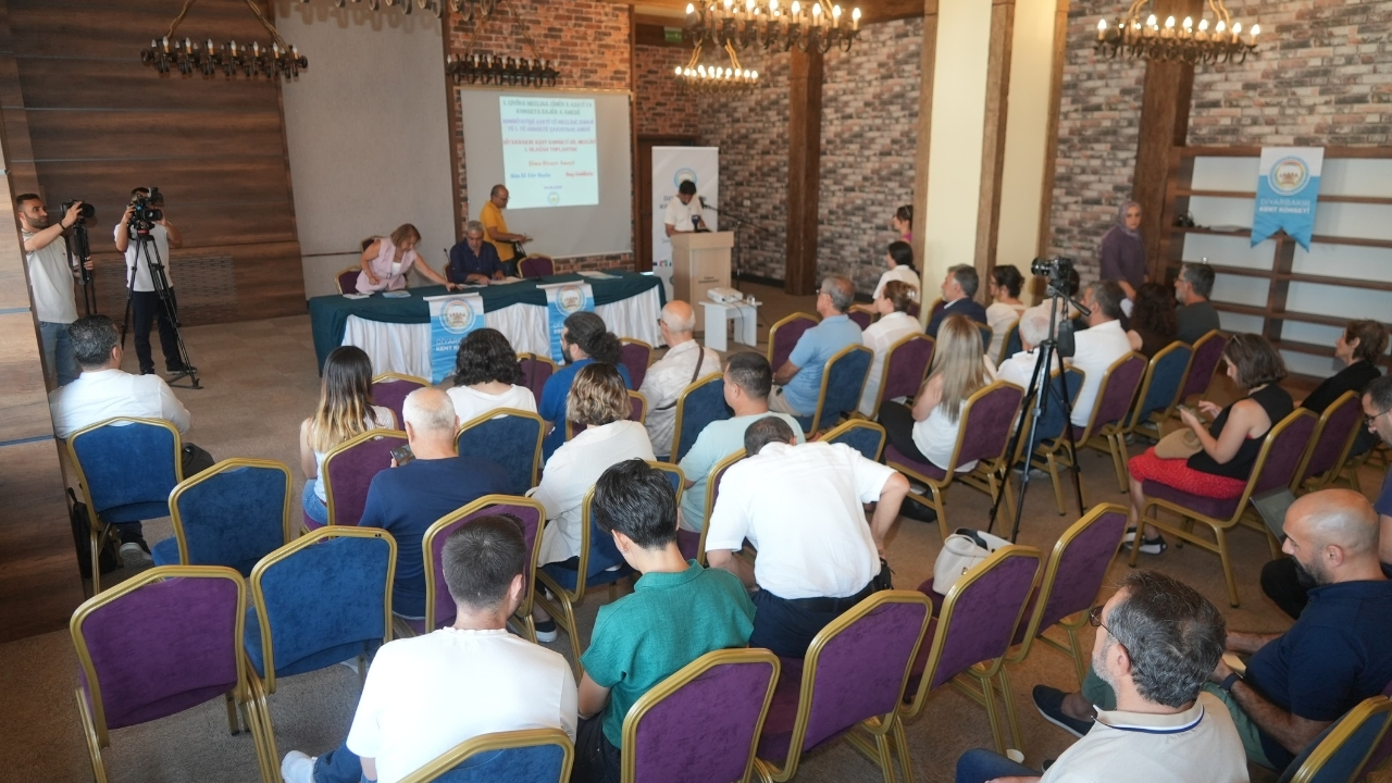 Diyarbakır’da Dil Meclisi kuruldu