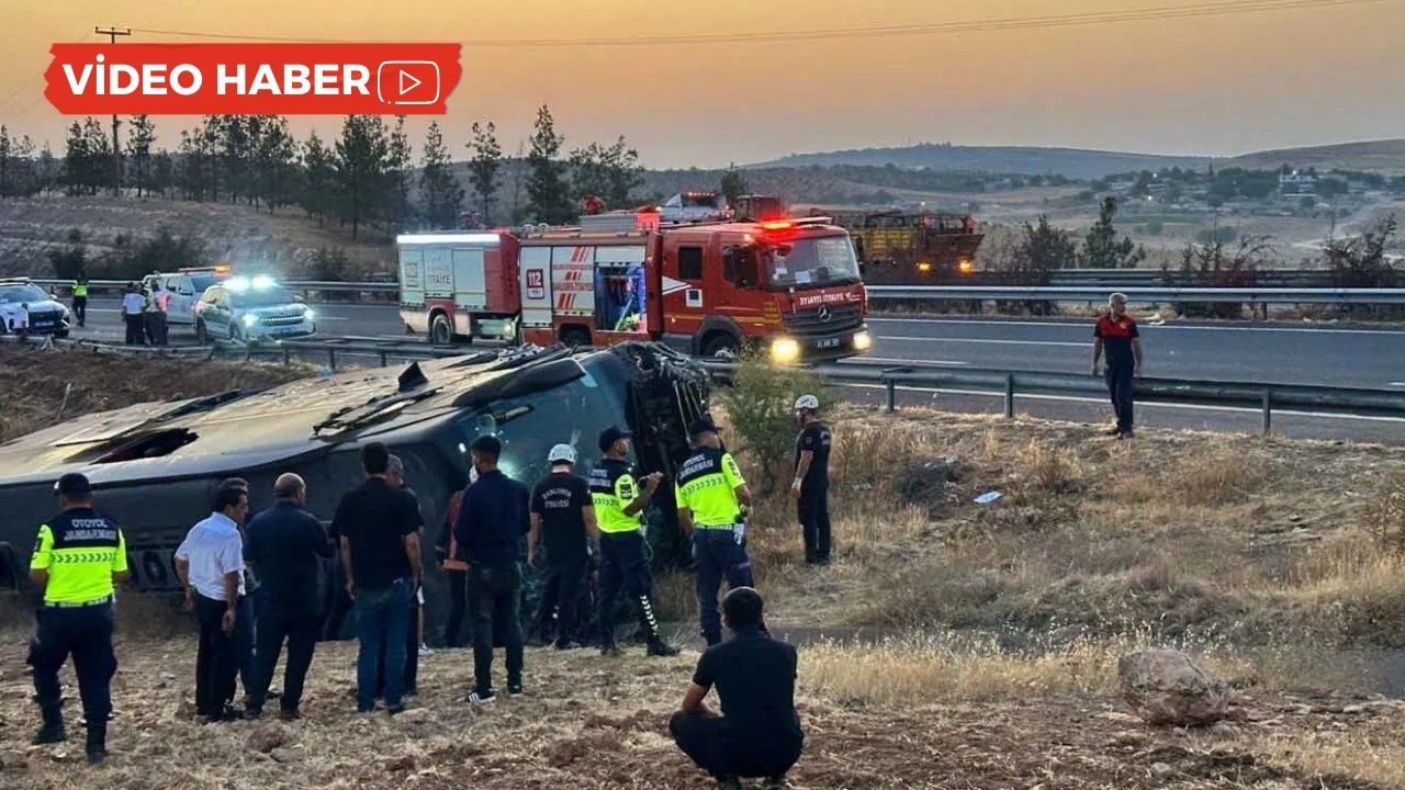 Van otobüsü Şanlıurfa'da devrildi: 30 yaralı