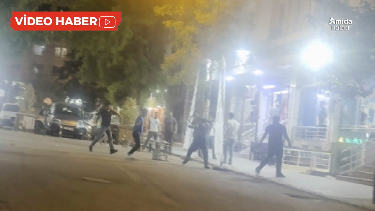 Diyarbakır’da sinirler bozuk: Tabureler havada uçuştu