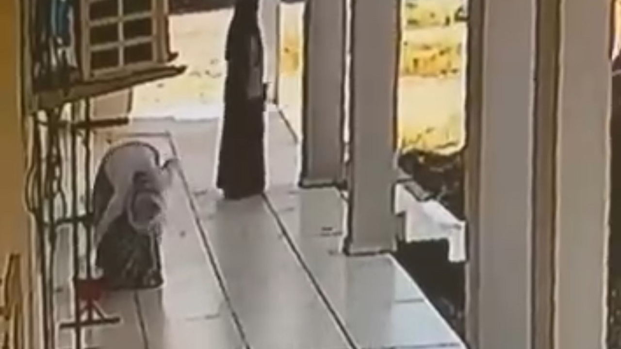 Mardin’de hırsızlık girişimi kameraya yansıdı