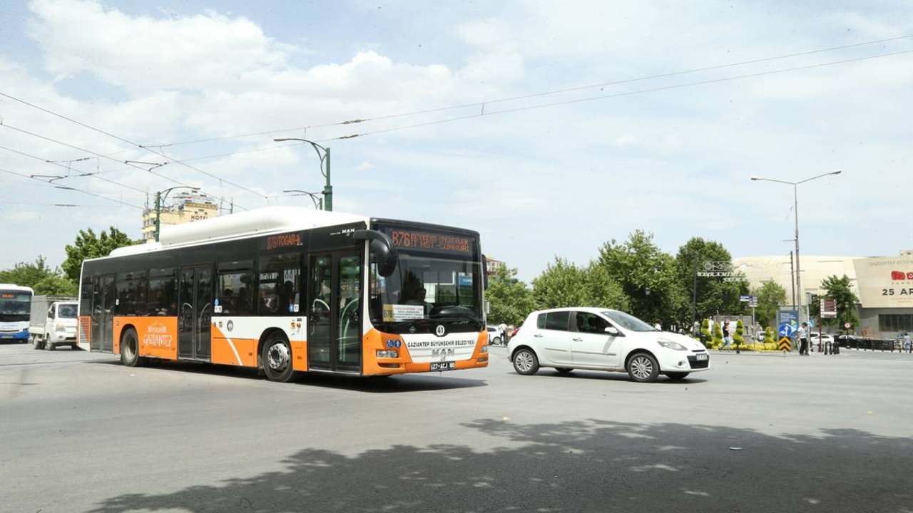 Öğrencilere Büyükşehir desteği: 87 kuruşa yolculuk