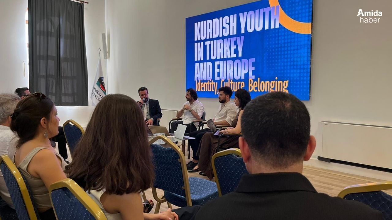 Diyarbakır’da Kürt gençlik paneli: Gençler kendini nasıl tanımlıyor?
