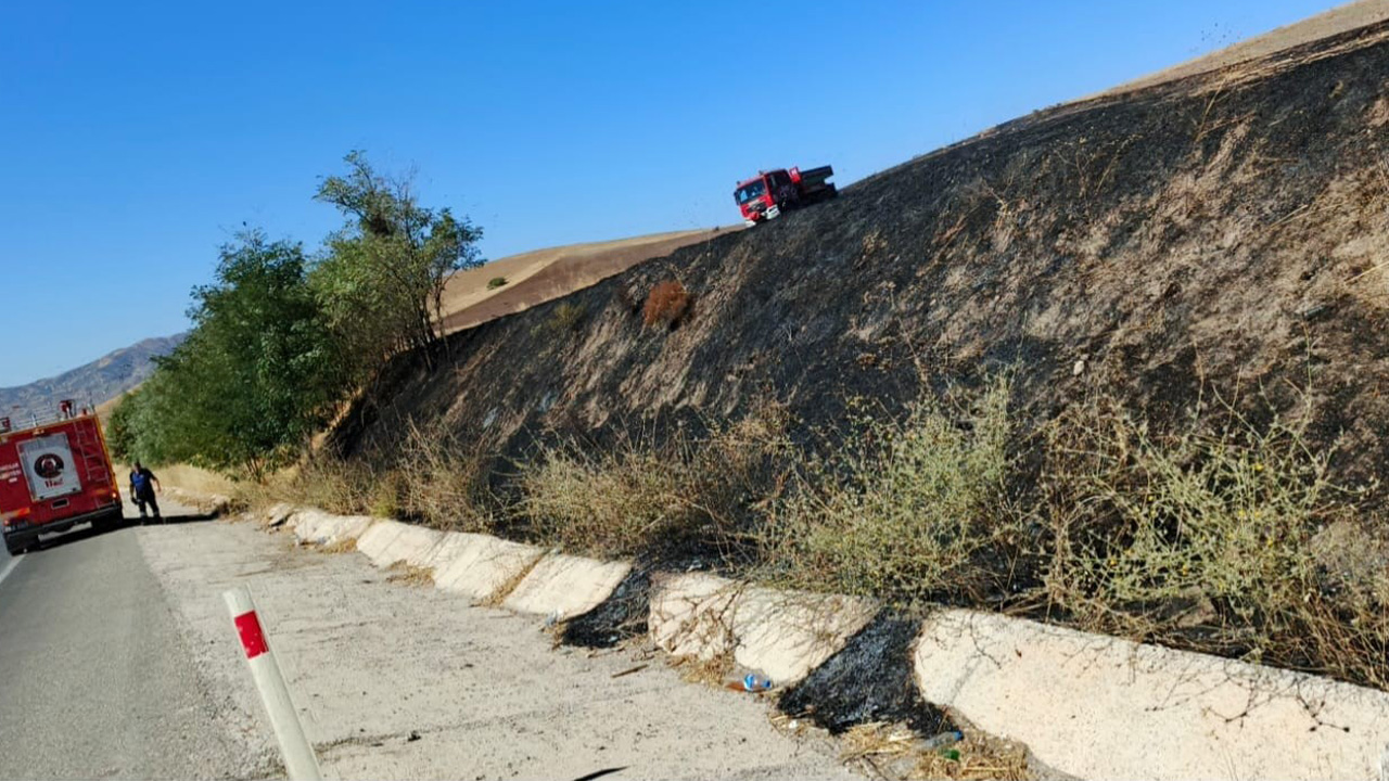 Elazığ’da otluk alanda çıkan yangın kontrol altına alındı