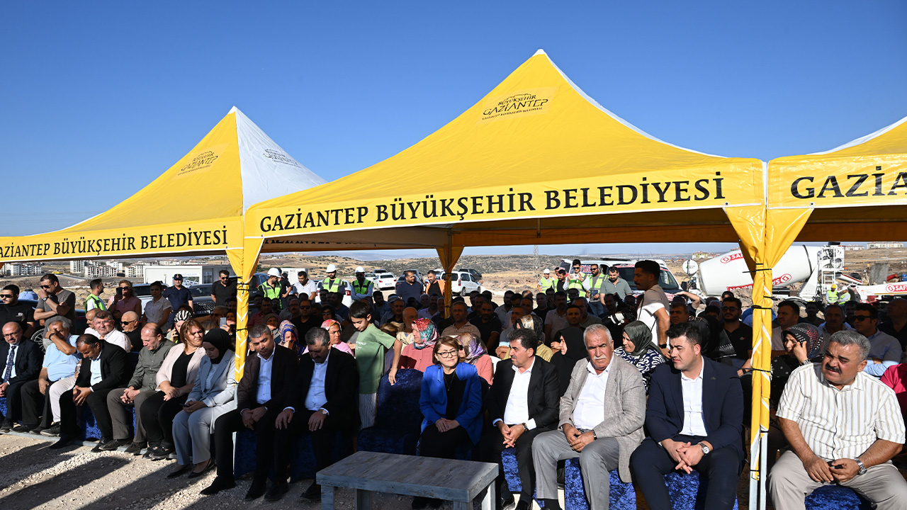 Gaziantep'te 360 konutun temel atma töreni yapıldı