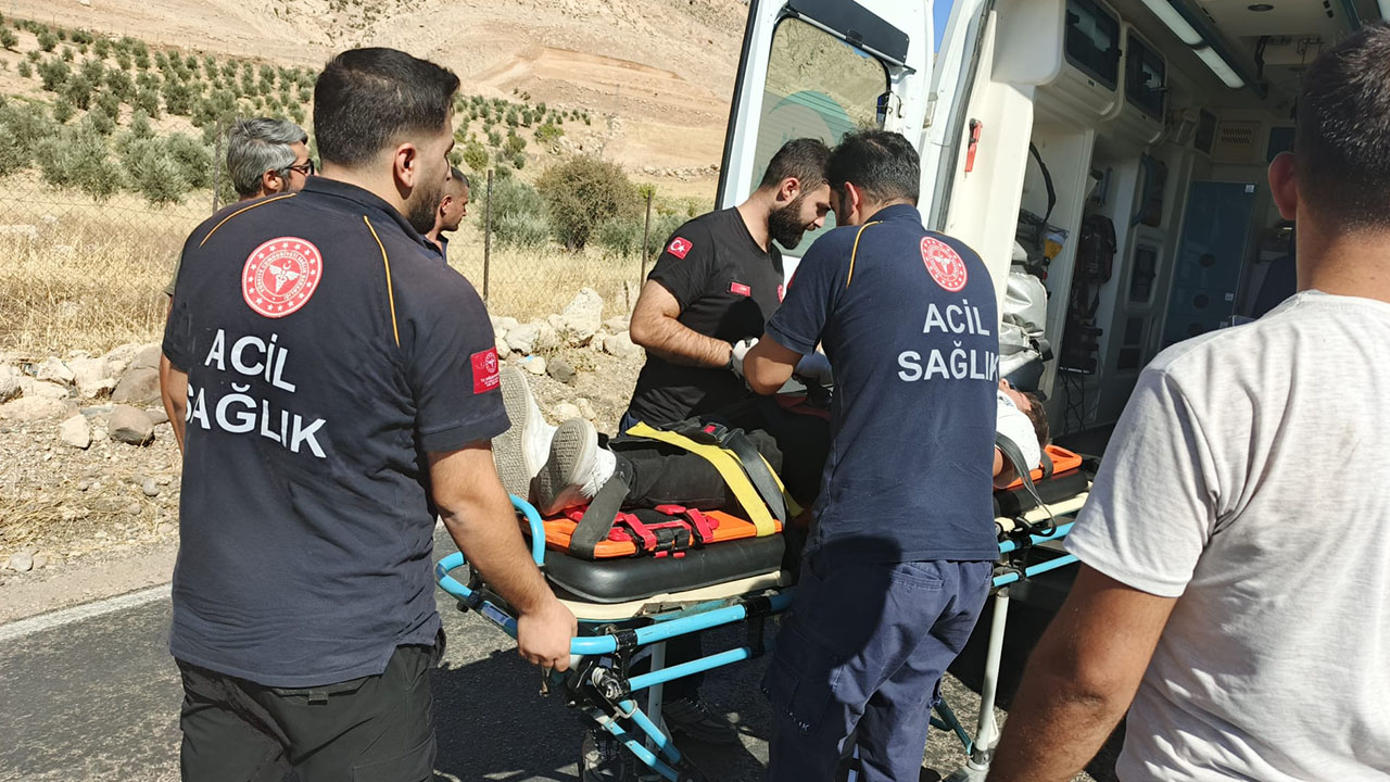 Şırnak'ta otomobiller çarpıştı: 2 yaralı
