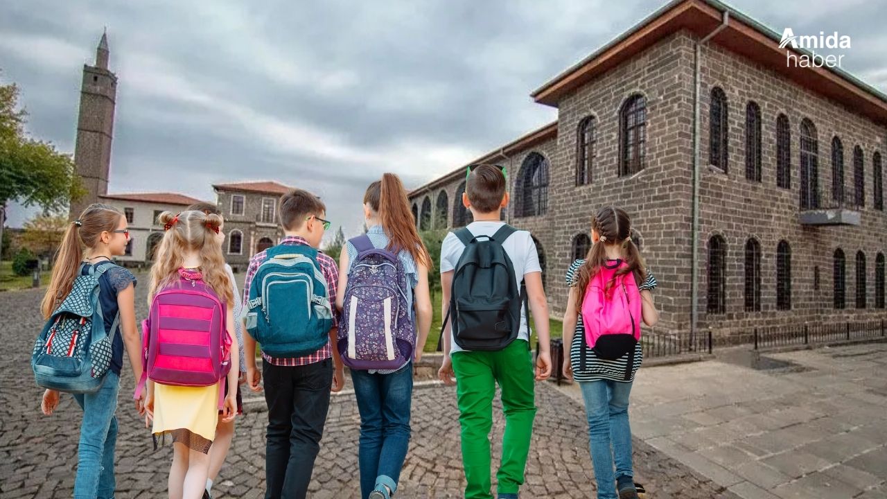 Diyarbakır’da binlerce öğrenci ihaleyi bekliyor