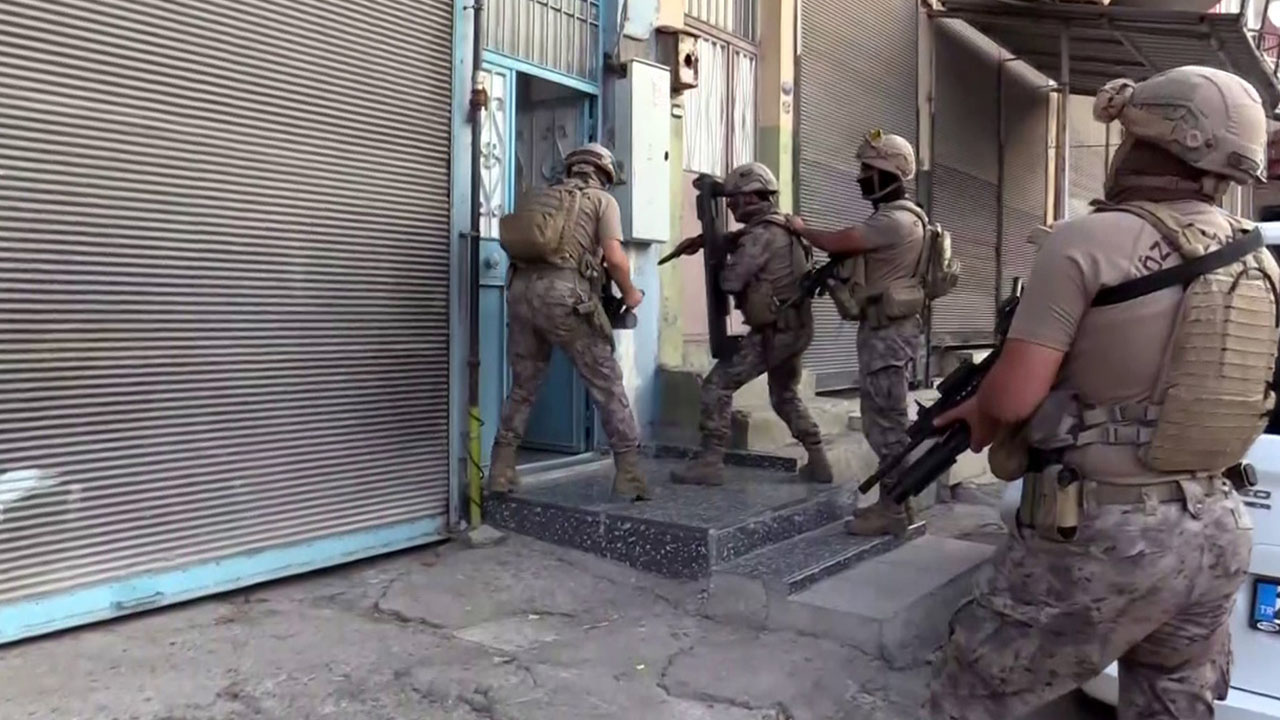 Diyarbakır dahil 49 ilde operasyon: 115 gözaltı