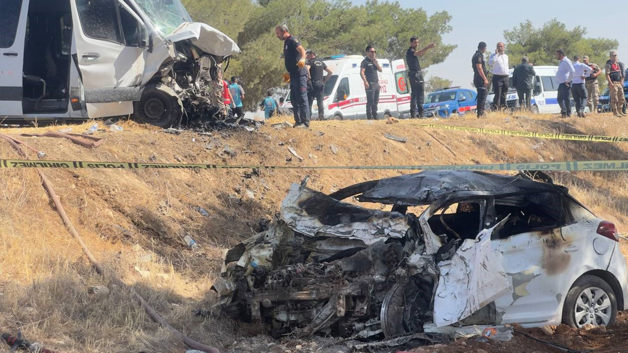 Şanlıurfa'da feci kaza: Genç sürücü yanarak can verdi
