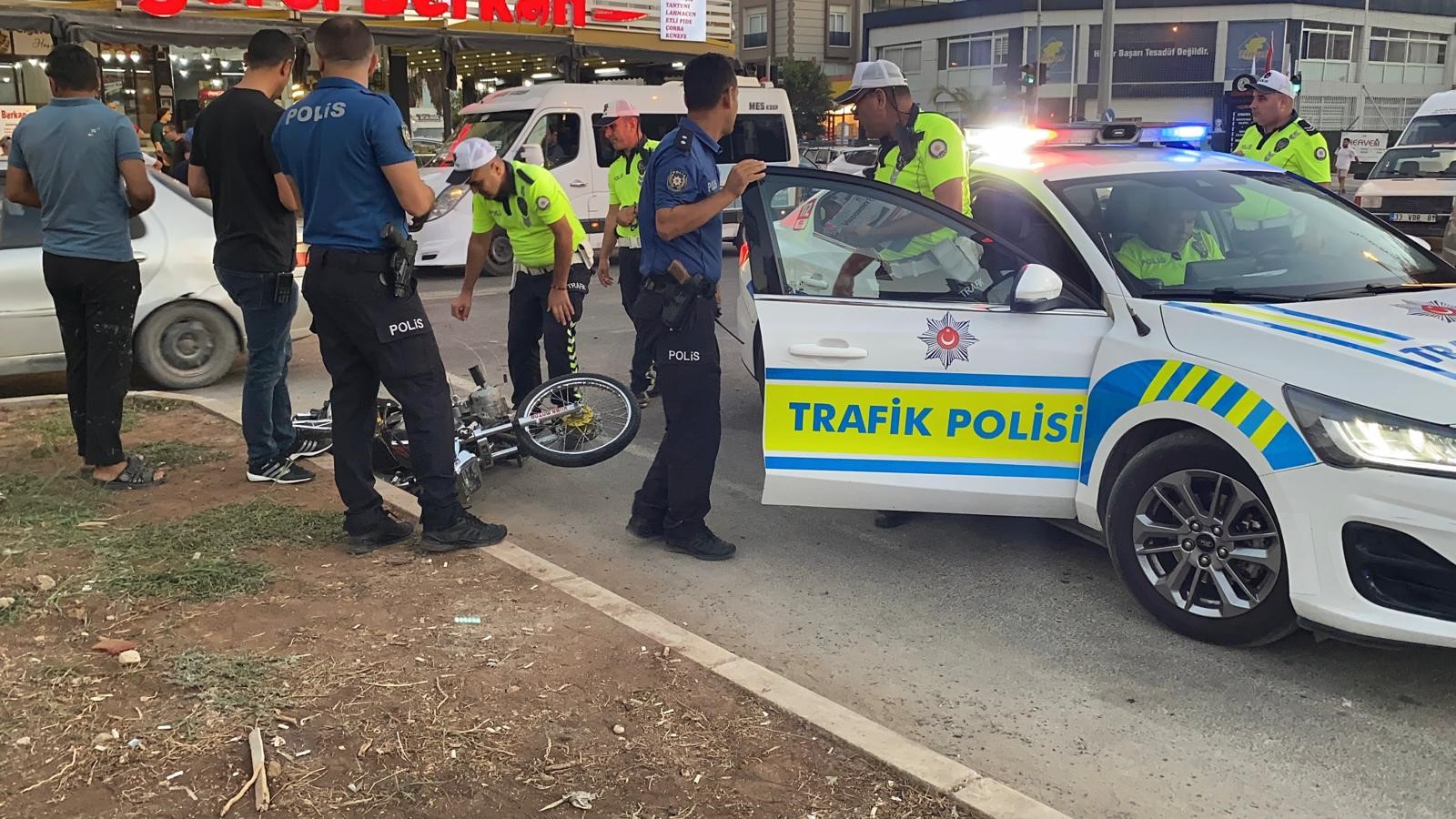 Tır motosiklete çarptı, 1 ölü 1 yaralı