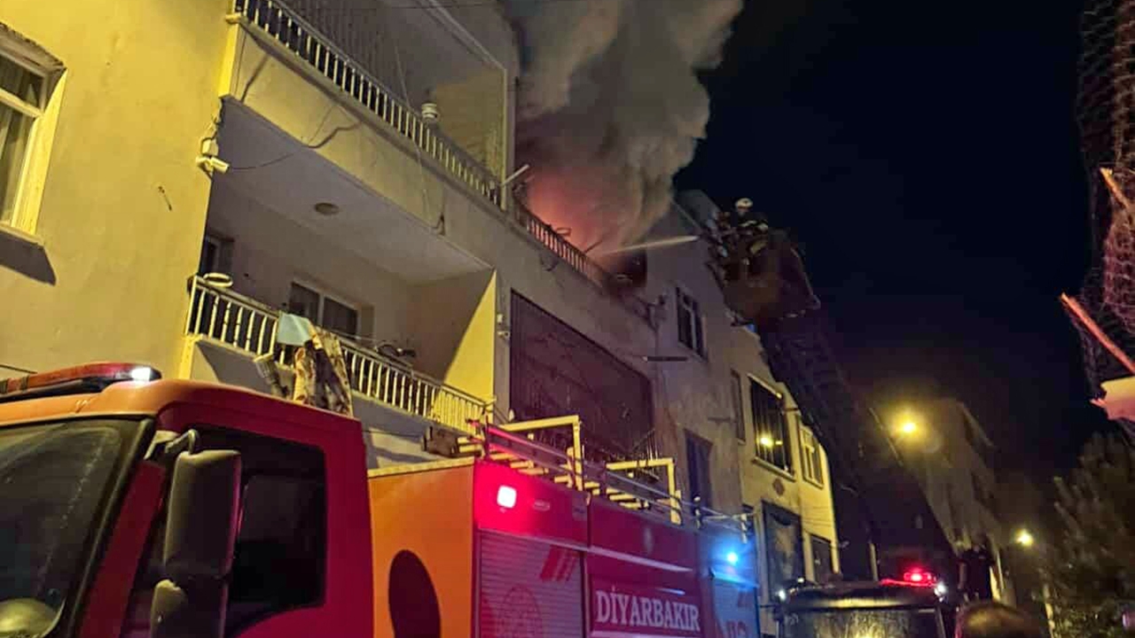 Diyarbakır’da ev yangını: 2 yaşındaki çocuk kurtarılamadı