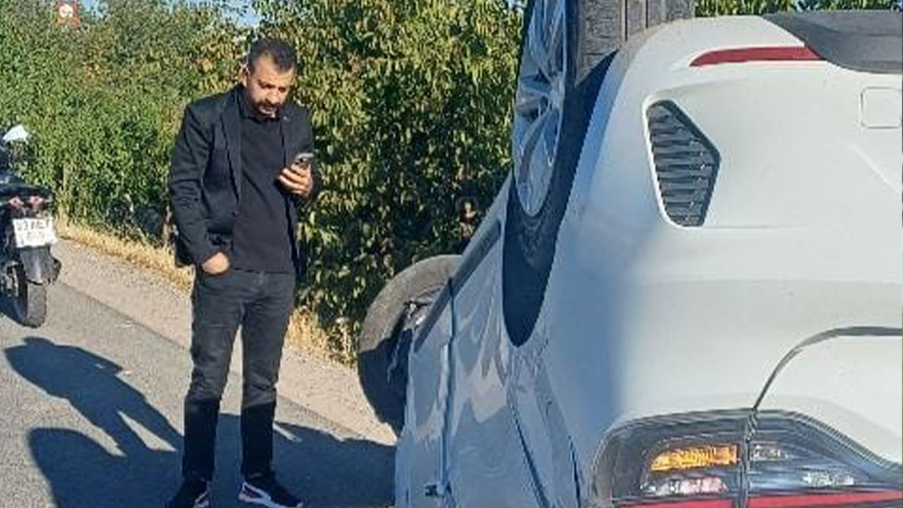 Elazığ'da otomobil takla attı: 3 kişi yaralandı