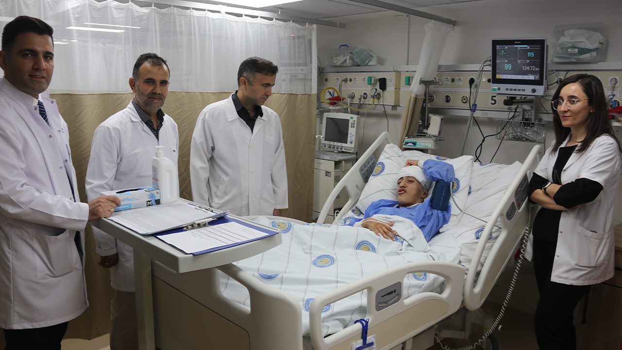 Diyarbakır’da ilk: Genç kıza beyin pili takıldı