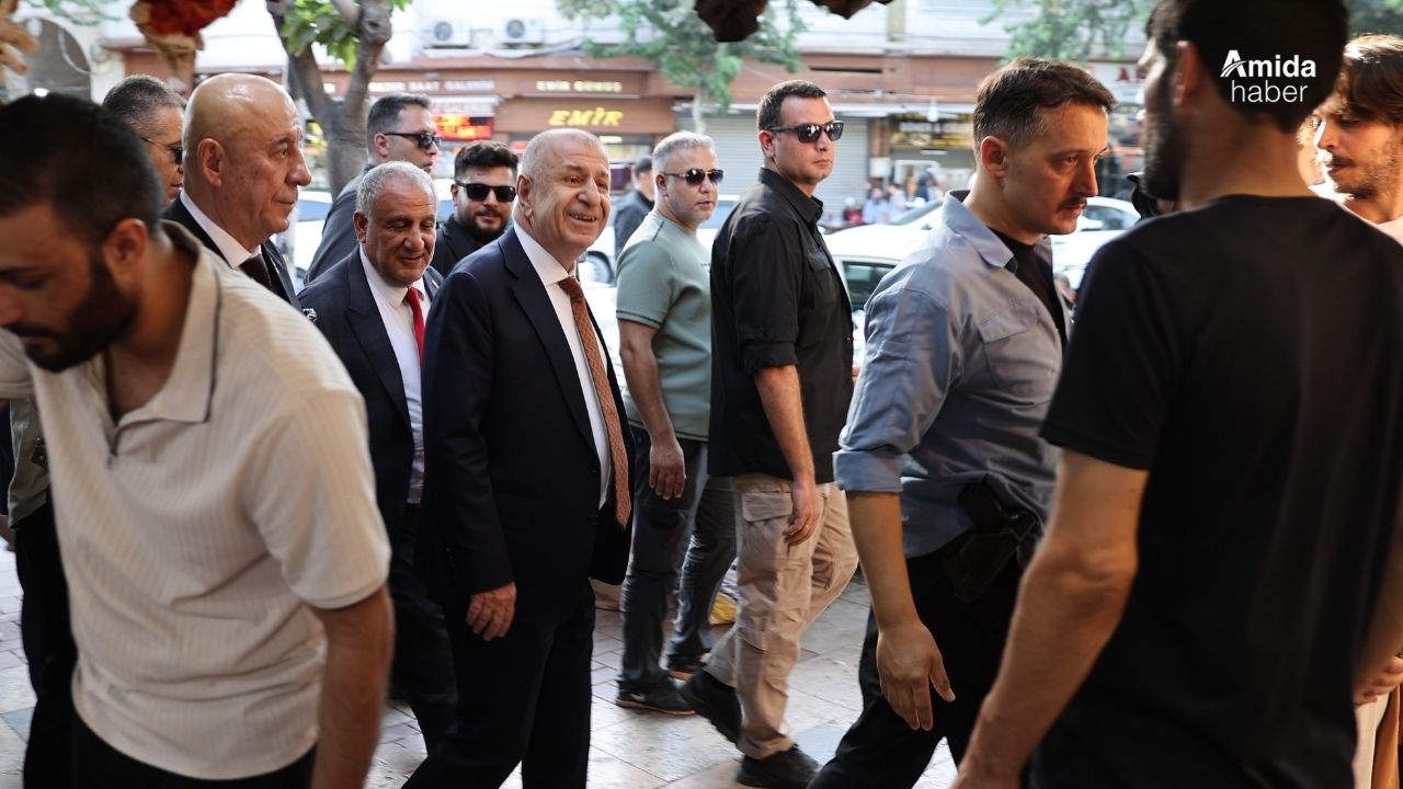 Ümit Özdağ Şanlıurfa’da silahlı korumalarla gezdi