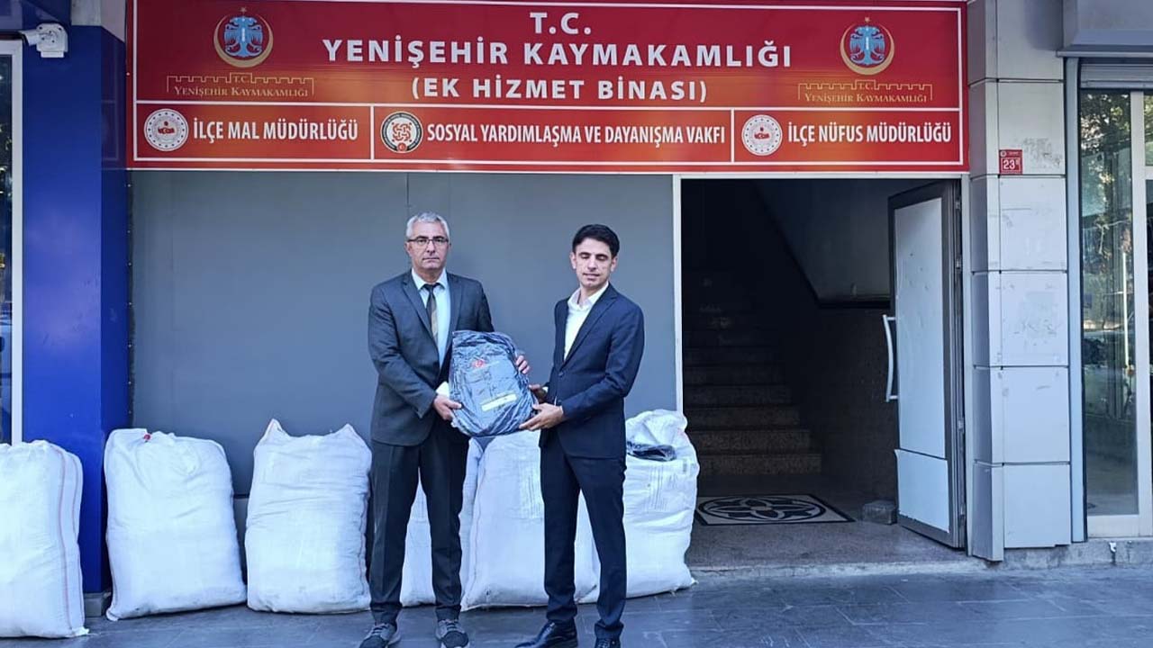 TKDK’dan Diyarbakır’daki öğrencilere kırtasiye malzemesi desteği
