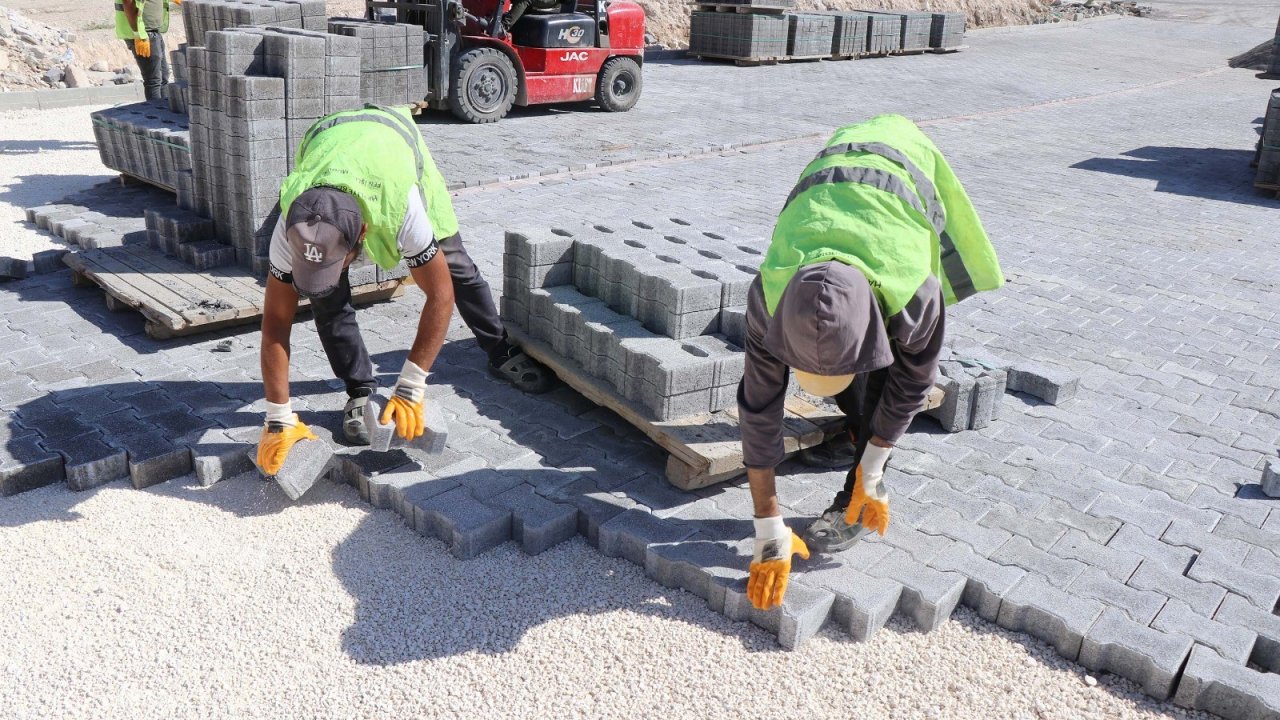 Şanlıurfa'da üstyapı çalışmaları hız kesmiyor